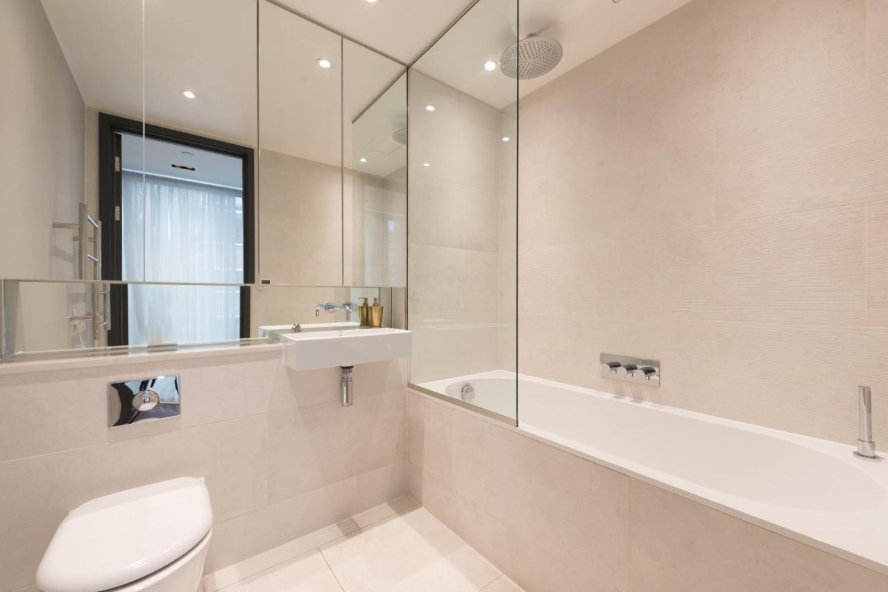 New Build-air Con-2 Bedroom-two Bathrooms 3 * London